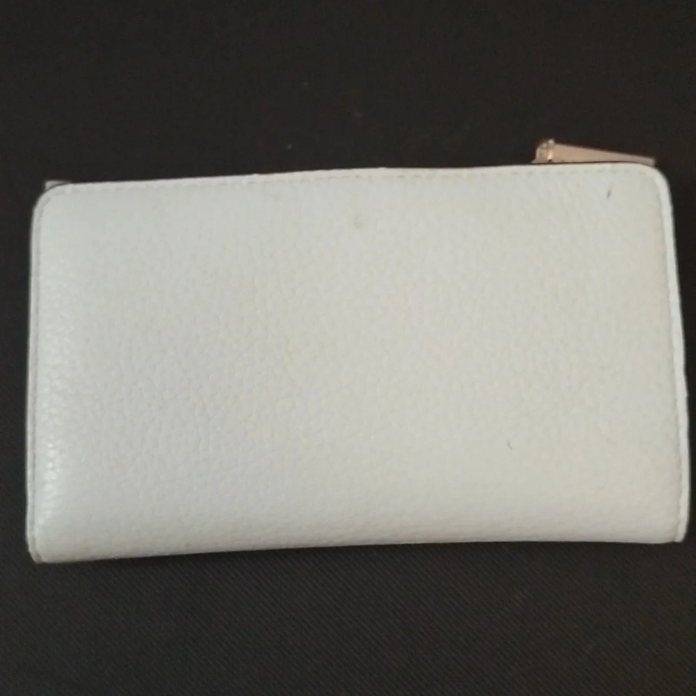 kate spade white zip card holder with gold logo